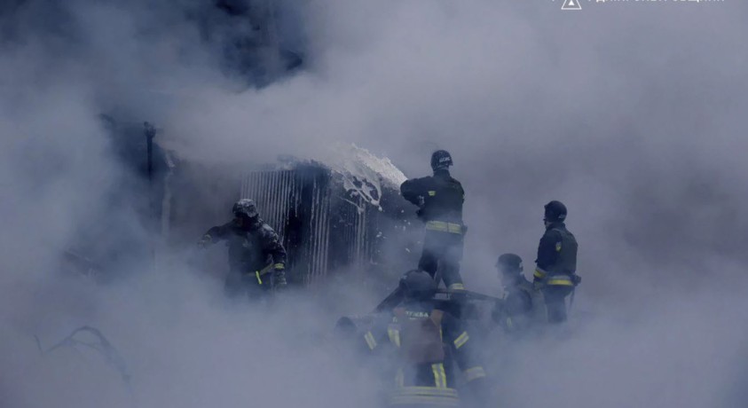 „პუტინმა თავდასხმისთვის შობის დღე განზრახ აირჩია” – ზელენსკი