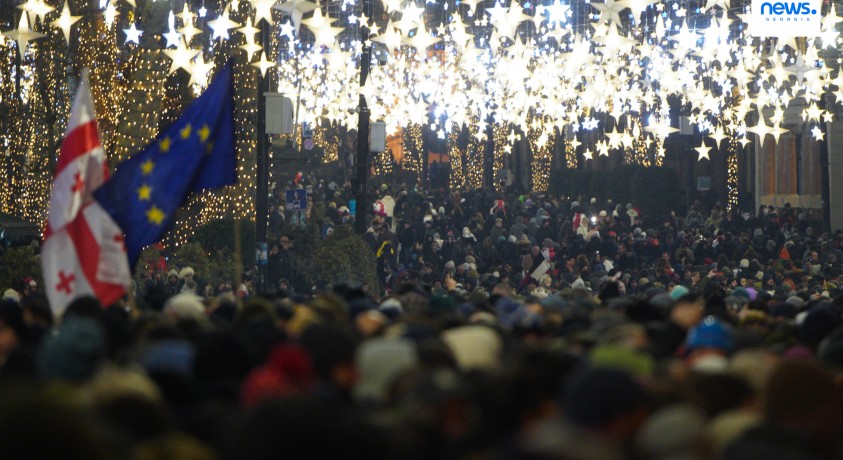 პროტესტის 33-ე დღე რუსთაველის გამზირზე