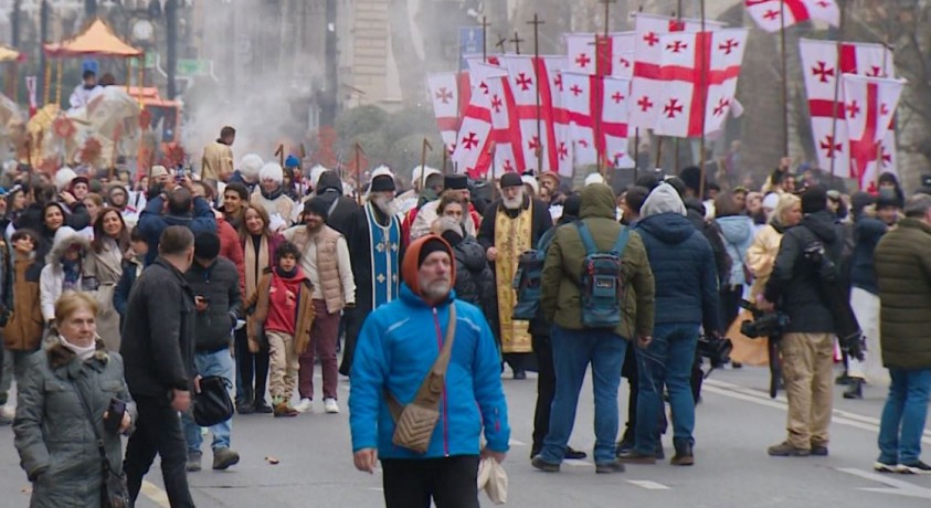 თბილისში საშობაო ალილოს მსვლელობა გაიმართა