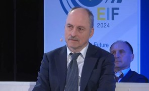 „უკრაინისთვის დროებითი გამოსავალი შესაძლოა გერმანიის აღმოსავლეთ და დასავლეთ ნაწილებად დაყოფას ჰგავდეს“ – ევროპარლამენტის ყოფილი გენერალური მდივანი კლაუს ველე