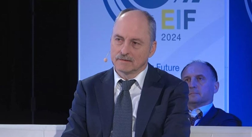 „უკრაინისთვის დროებითი გამოსავალი შესაძლოა გერმანიის აღმოსავლეთ და დასავლეთ ნაწილებად დაყოფას ჰგავდეს“ – ევროპარლამენტის ყოფილი გენერალური მდივანი კლაუს ველე