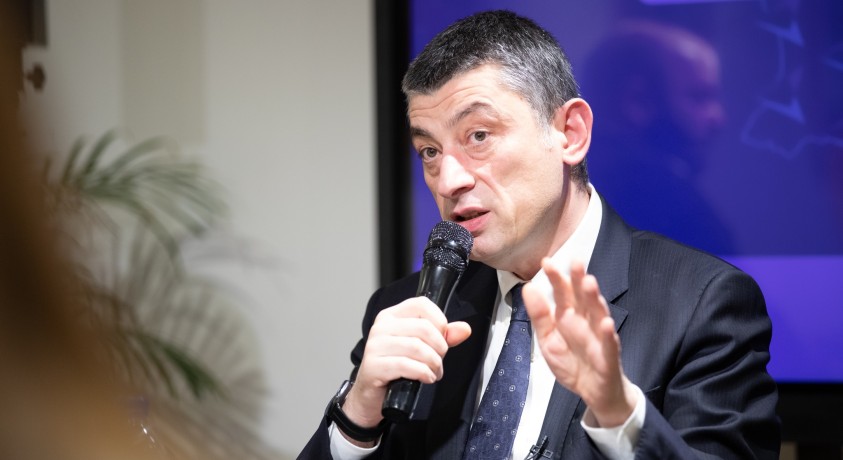 გიორგი გახარიაზე თავდასხმას სოციალურ ქსელში დიდი გამოხმაურება მოჰყვა