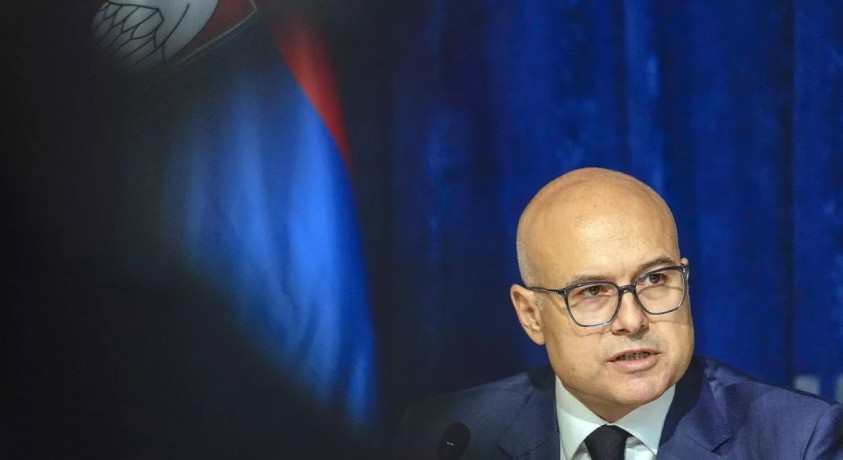 “ვასრულებთ  რადიკალი დემონსტრანტების მოთხოვნებს” – სერბეთის პრემიერი გადადგა