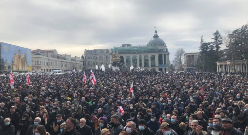 ნამახვანჰესი – რას წერენ სოციალურ ქსელში