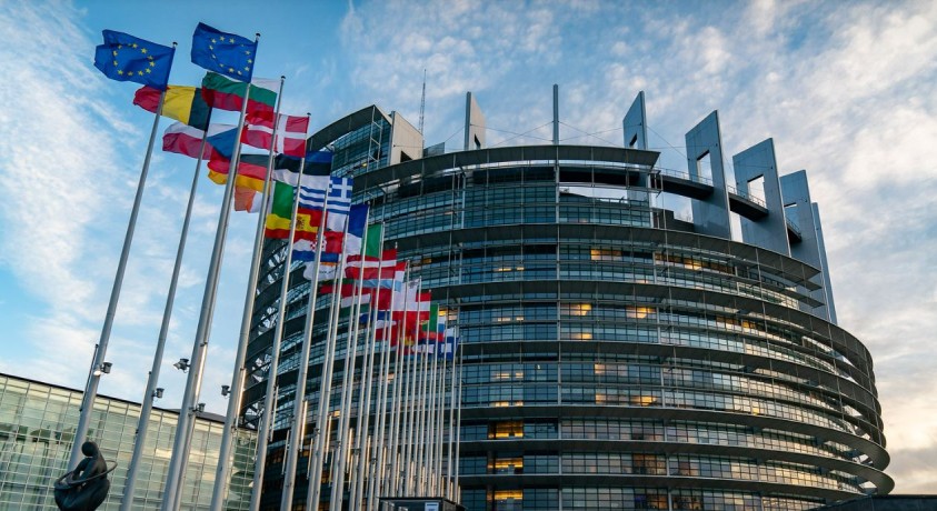 ევროპარლამენტმა საქართველოში პოლიტიკური ვითარების გაუარესების შესახებ რეზოლუცია მიიღო