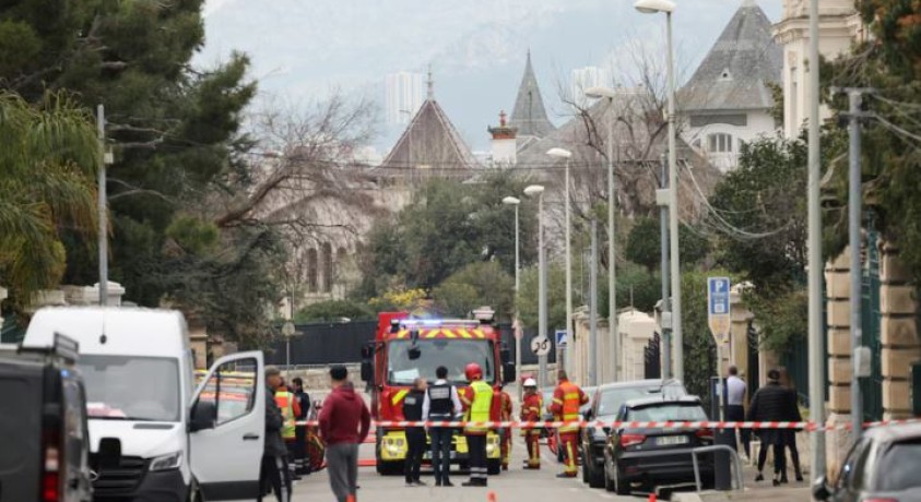 საფრანგეთში რუსეთის საკონსულოს „მოლოტოვის კოქტეილები“ ესროლეს