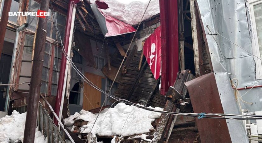 ბათუმში სახლის ჩამონგრევის შედეგად ორი მოქალაქე სამედიცინო დაწესებულებაშია გადაყვანილი