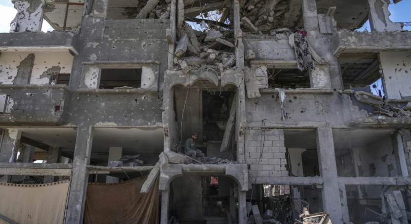 ისრაელსა და „ჰამასს” შორის თითქმის 16-თვიანი ომის შემდეგ პალესტინელები თავიანთ დანგრეულ სახლებს უბრუნდებიან