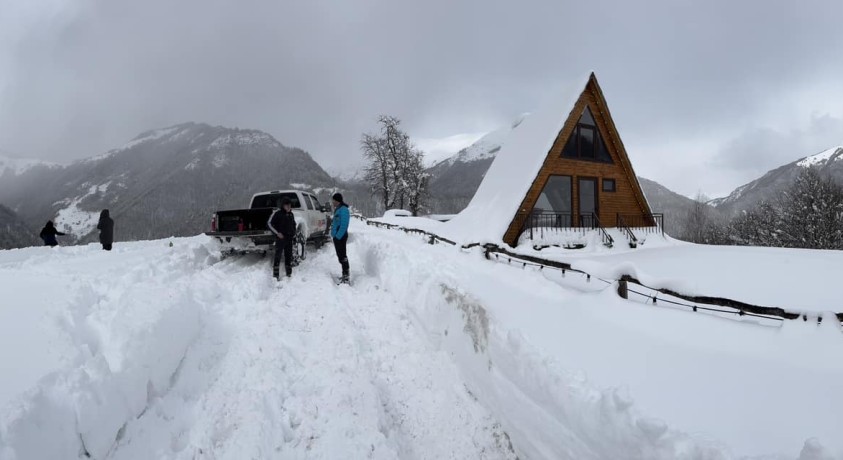 Off road club Georgia სტიქიის ზონაში მყოფთა დასახმარებლად