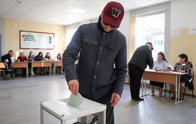 ოკუპირებულ აფხაზეთში ე.წ. „საპრეზიდენტო არჩევნების“ მეორე ტური გაიმართა