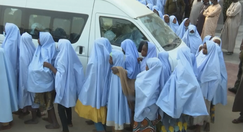 გატაცებული ნიგერიელი მოსწავლე გოგონები სამართალდამცავებმა გაათავისუფლეს