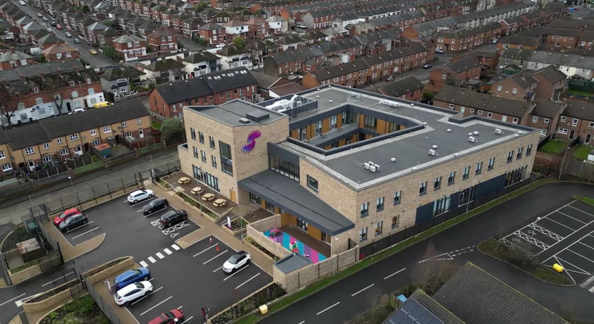 ჩრდილოეთი ირლანდია – შერეული საზოგადოების ქალთა ცენტრი სამშვიდობო მისიას ემსახურება