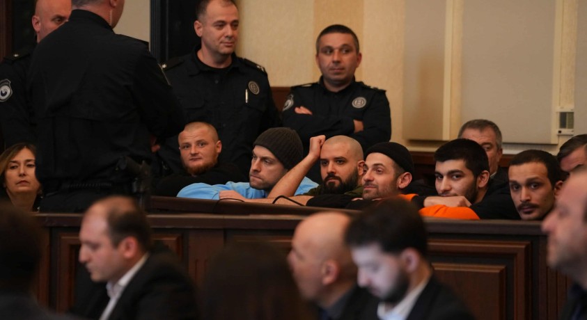 აქციებისას ჯგუფური ძალადობის ბრალდებით დაკავებული 11 პირის სასამართლო პროცესი გადაიდო