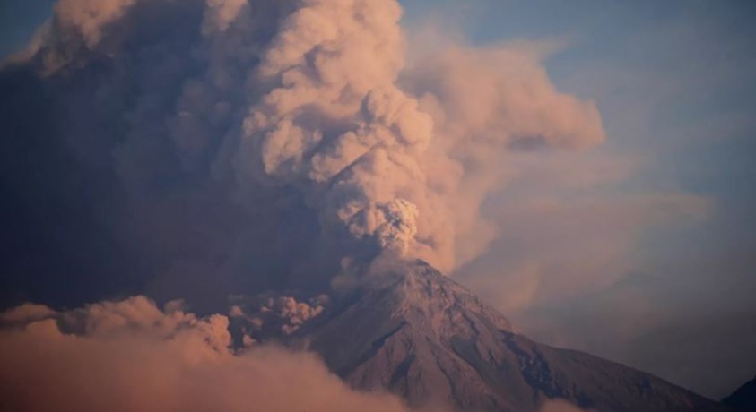 გვატემალაში ვულკანი „ფუეგო“ ამოიფრქვა – ხელისუფლება 30 000 ადამიანის ევაკუაციას გეგმავს