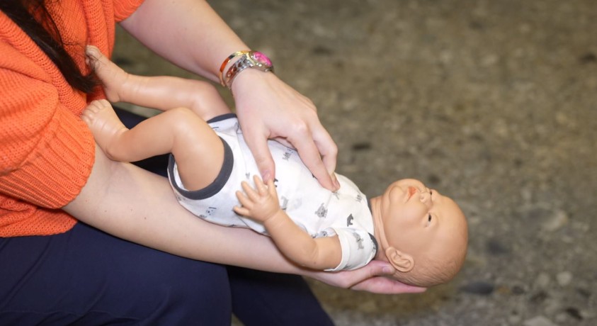 მშობელთა სკოლის კურსდამთავრებულები მშობიარობასა და ორსულობის მომდევნო ეტაპს უფრო მომზადებულები ხვდებიან