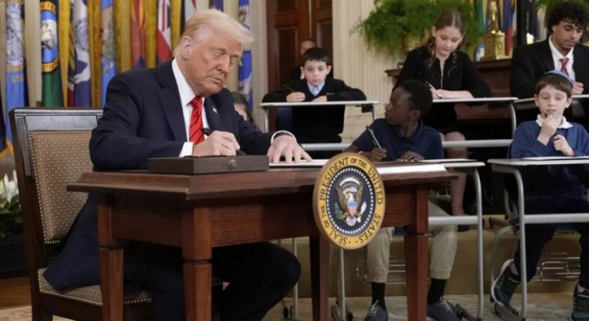 დონალდ ტრამპმა განათლების დეპარტამენტის გაუქმების ბრძანებას მოაწერა ხელი