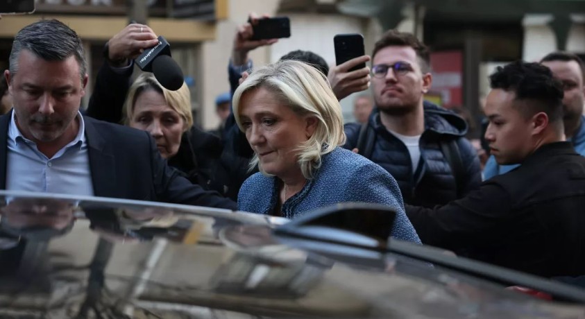 მარინ ლე პენი პოლიტიკურ ბრძოლას აანონსებს