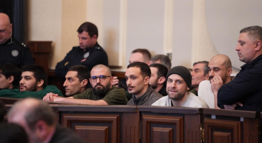 აქციებისას ჯგუფური ძალადობის ბრალდებით დაკავებული 11 პირის საქმეზე მორიგი სხდომა 24 აპრილს ჩაინიშნა