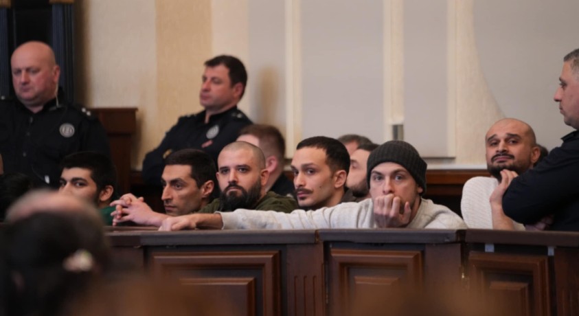 აქციებისას ჯგუფური ძალადობის ბრალდებით დაკავებულთა საქმეს უფლებადამცველები პოლიტიკურად მოტივირებულს უწოდებენ