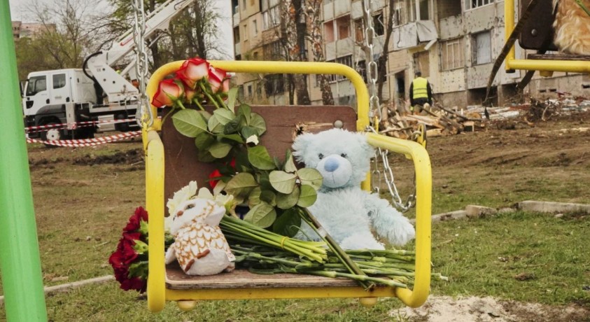 უკრაინა კრივი-რიჰში მოკლულ მოქალაქეებს გლოვობს