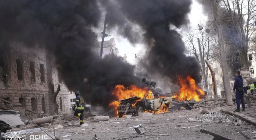 უკრაინის ქალაქ სუმიზე მიტანილ რუსულ სარაკეტო იერიშს ევროპელი და ამერიკელი პოლიტიკოსები გამოეხმაურნენ