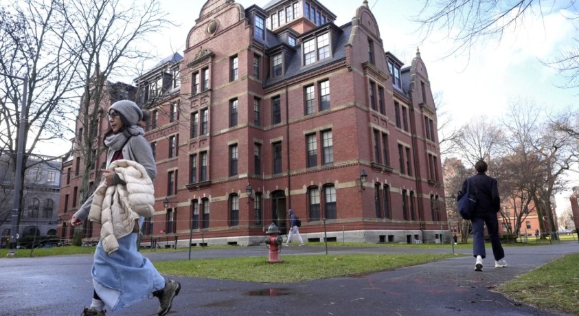 ტრამპის ადმინისტრაცია ჰარვარდის უნივერსიტეტს უცხოელი სტუდენტების ჩარიცხვის აკრძალვით ემუქრება