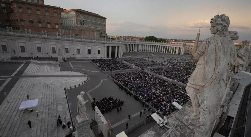 ვატიკანში რომის პაპის სულის მოსახსენებელი პარაკლისი აღავლინეს