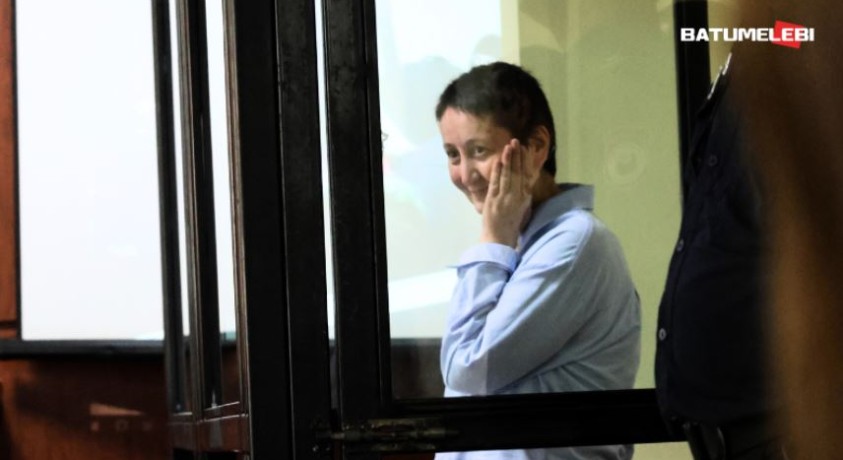 მზია ამაღლობელი ირაკლი კობახიძეს, მამუკა მდინარაძესა და სოზარ სუბარს სასამართლოში უჩივის