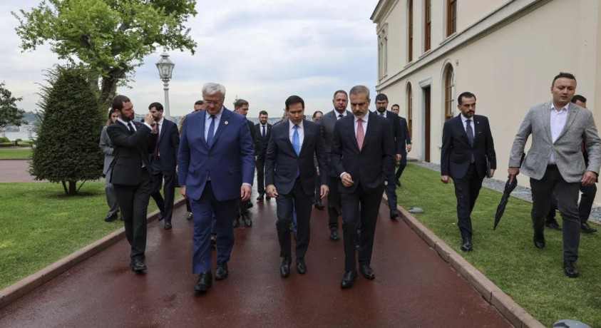 სტამბოლში თურქეთი-აშშ-უკრაინის სამმხრივი მოლაპარაკებები დასრულდა