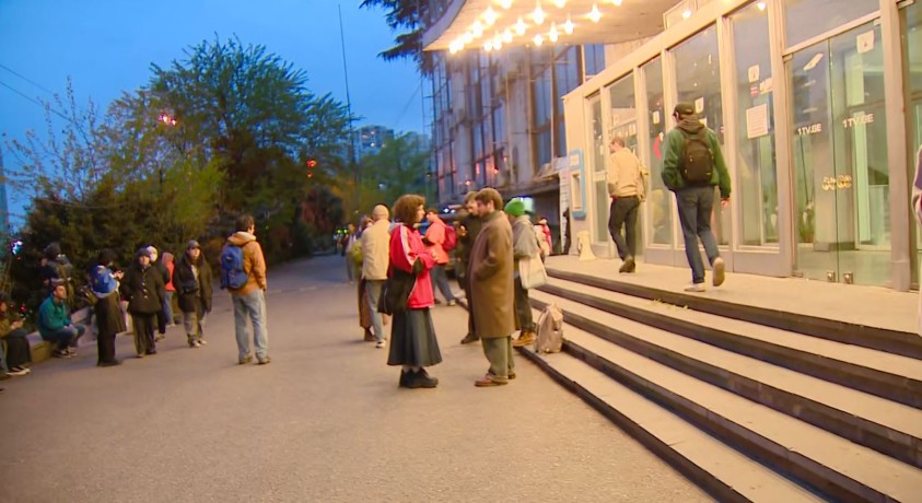 საზოგადოებრივმა მაუწყებელმა „რეალური სივრცის“ ხუთი თანამშრომელი გაათავისუფლა