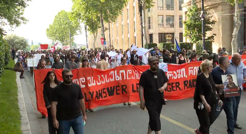 „საქართველო ცოცხალი და დამოუკიდებელია” – კულტურის სფეროს წარმომადგენლების მსვლელობა