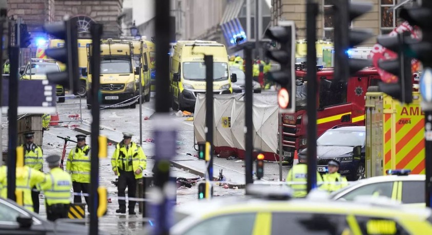 მანქანის დაჯახების შედეგად, ლივერპულში 45 ადამიანი დაშავდა