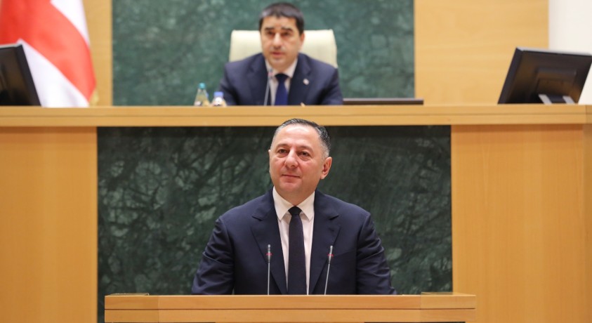 ვახტანგ გომელაურმა თანამდებობა დატოვა