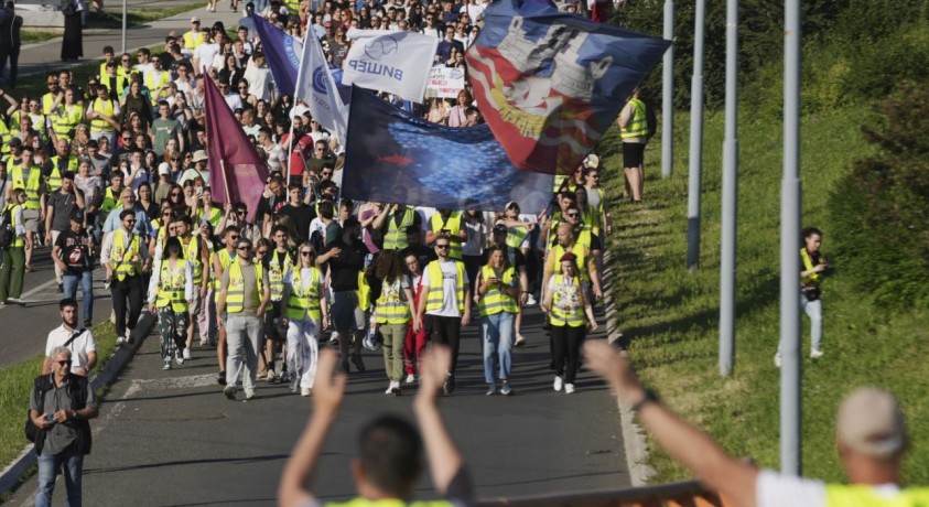 სერბეთში, ნოვი-სადში დატრიალებული ტრაგედიიდან შვიდი თვის შემდეგ პროტესტი გრძელდება