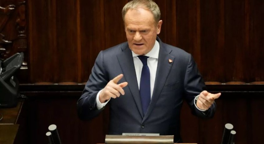 მთავრობისთვის ნდობის გამოცხადების მიზნით, დონალდ ტუსკი პოლონეთის პარლამენტს მიმართავს