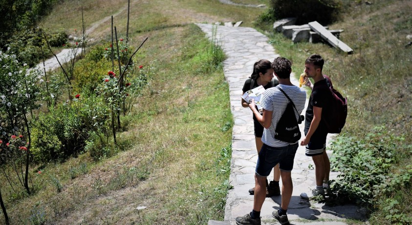 ხალხის აზრით: სად აპირებთ ზაფხულში დასვენებას?