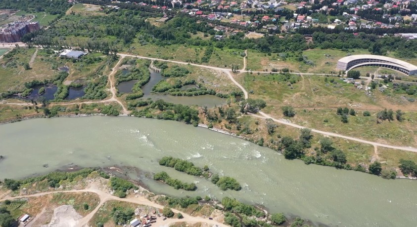 დაბინძურება დიღმის ჭალებში