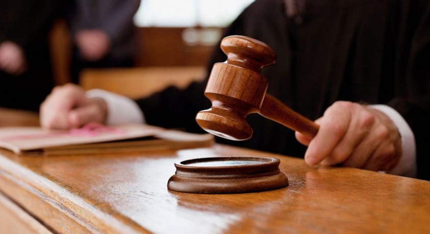 სასამართლოში ოპოზიციონერი პოლიტიკოსების საქმეები განიხილეს