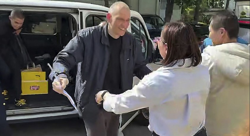 თავისუფლება ხანგრძლივი დუმილის შემდეგ – ბელარუსის ხელისუფლებამ სერგეი ციხანოვსკი გაათავისუფლა