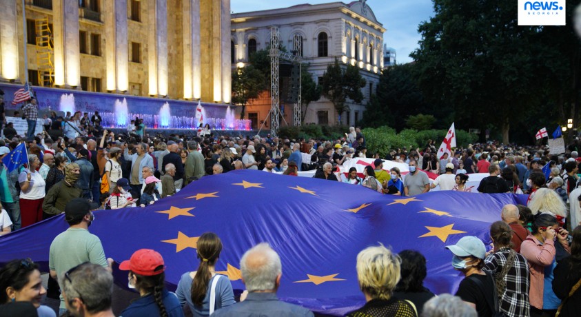 „საქართველო დადექი!“ – საპროტესტო აქცია პარლამენტთან