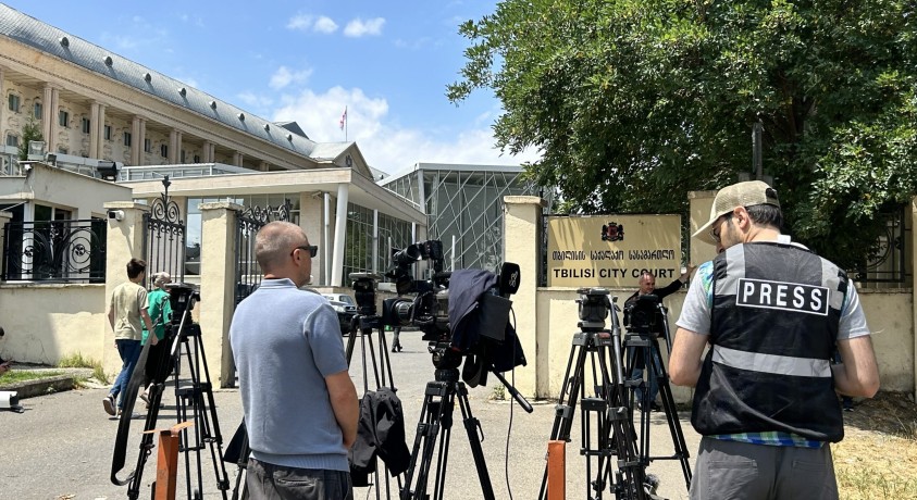 მორიგი სხდომა 11 პირის საქმეზე – მედიამ პროცესი ვერ გადაიღო