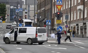 ფინეთში სავაჭრო ცენტრთან რამდენიმე ადამიანი დაჭრეს