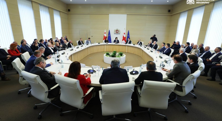 ირაკლი კობახიძე ბიზნესსექტორის წარმომადგენლებს შეხვდა