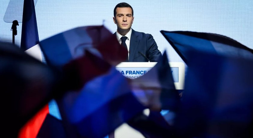 საფრანგეთის პოლიციამ „ეროვნული გაერთიანების” მთავარი ოფისი დაარბია