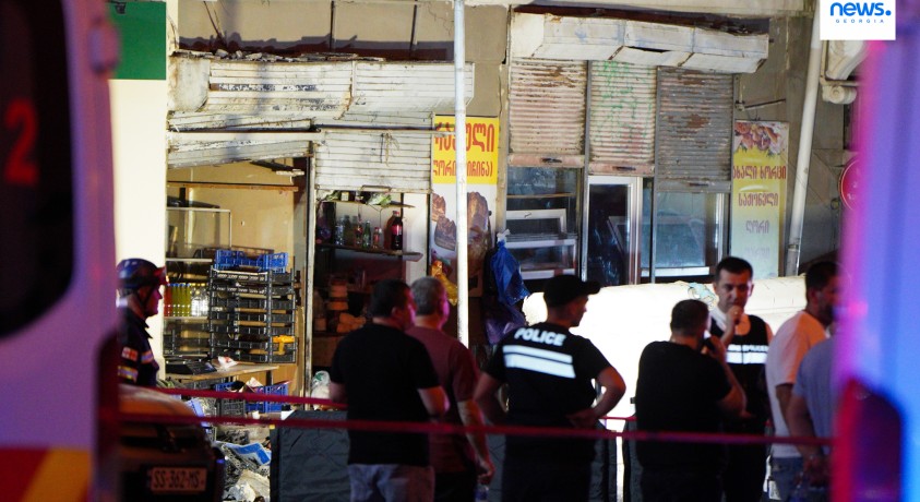 ავარიული კორპუსიდან, რომლის ნაწილიც ჩამოინგრა, მოქალაქეები სრულად გაიყვანეს