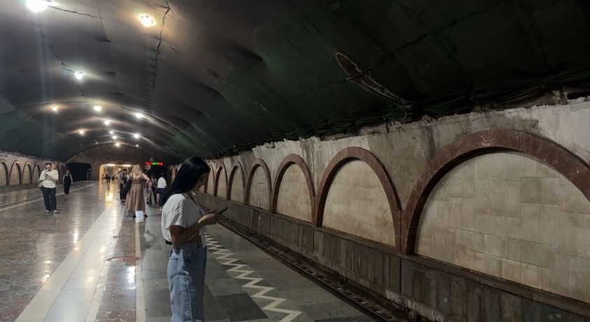 დაზიანებული მეტროსადგური