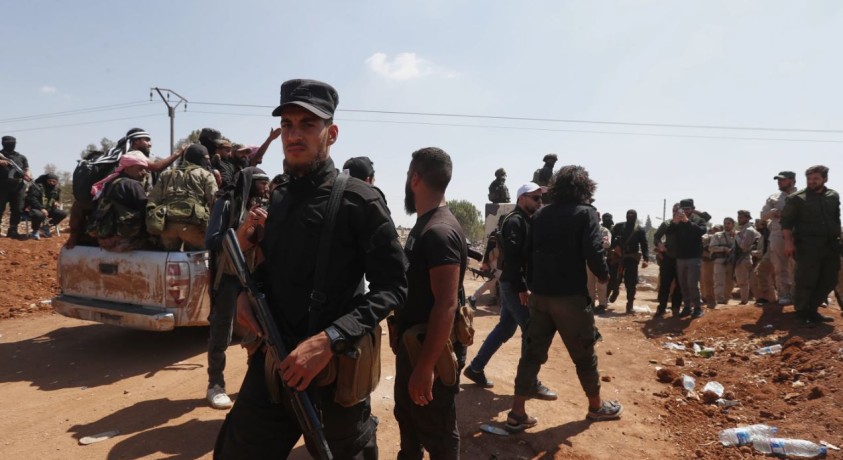 სირიის სამთავრობო ძალებმა და ბედუინთა შეიარაღებულმა დაჯგუფებებმა ქალაქი სუვაიდა დატოვეს