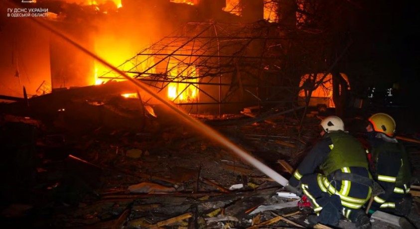 რუსულმა არმიამ უკრაინის ქალაქ ოდესაზე ღამით საჰაერო იერიში მიიტანა