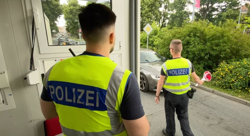 შენგენის ხელშეკრულება 40 წლის თავზე დილემის წინაშე დგას: ხომ არ დადგა ღია საზღვრებზე ოცნების დასრულების დრო?