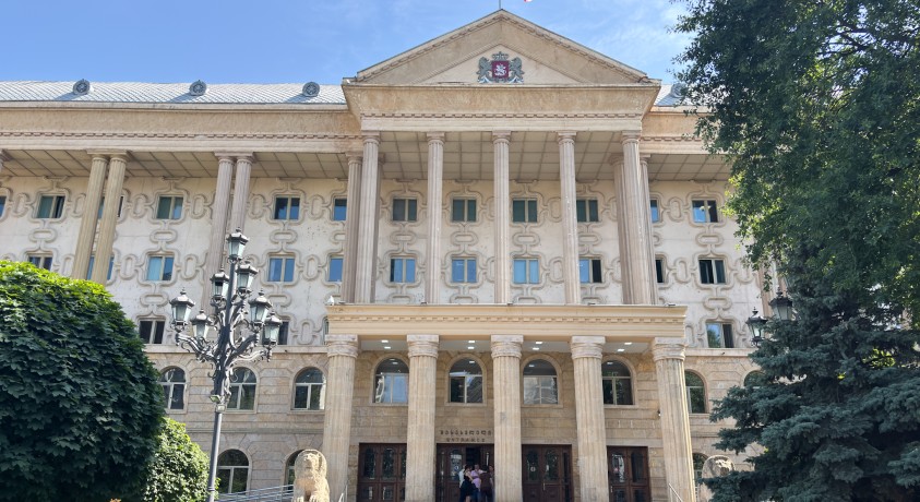 სასამართლომ საპროტესტო აქციებისას დაკავებული 8 პირი კვლავ პატიმრობაში დატოვა